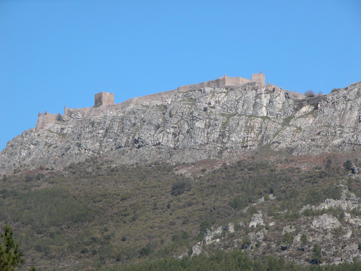 Serra do Marvao south showing castle wall CJP041